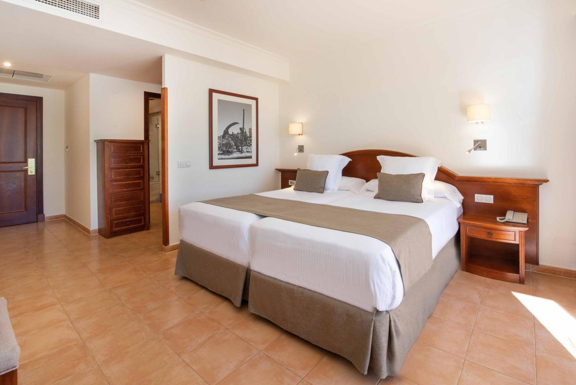 Valentin Sancti Petri Hotel Chiclana de la Frontera Exterior photo